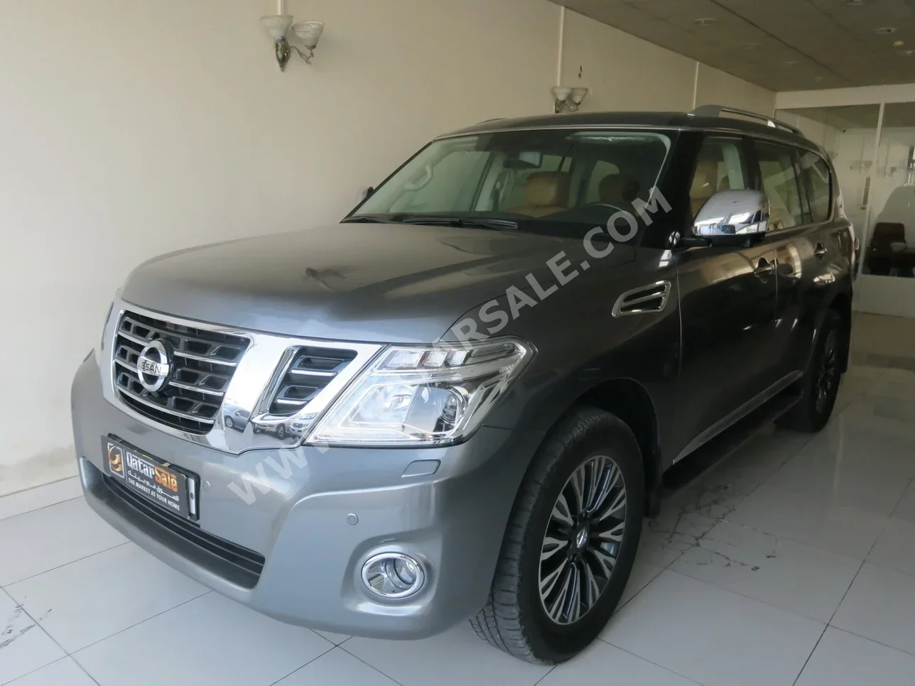 Nissan  Patrol  Platinum  2018  Automatic  140,000 Km  8 Cylinder  Four Wheel Drive (4WD)  SUV  Gray