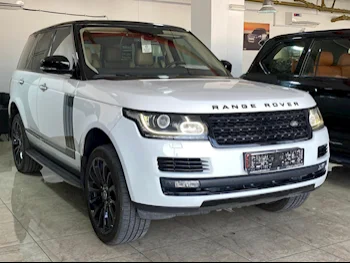 Land Rover  Range Rover  Vogue SE Super charged  2014  Automatic  220,000 Km  8 Cylinder  Four Wheel Drive (4WD)  SUV  White