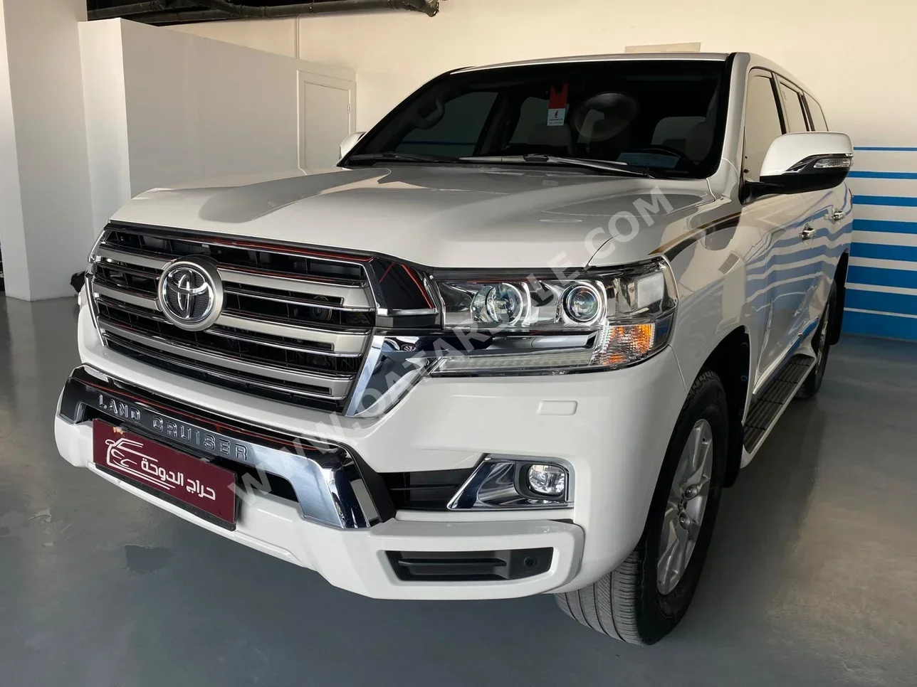 Toyota Land Cruiser GXR White 2019 For Sale in Qatar