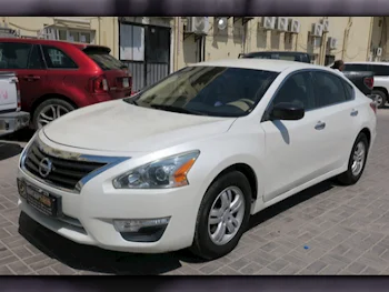 Nissan  Altima  2013  Automatic  159,000 Km  4 Cylinder  Front Wheel Drive (FWD)  Sedan  White