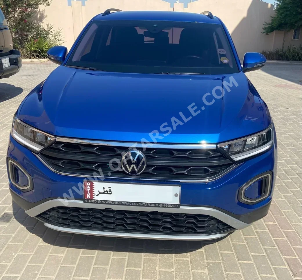 Volkswagen  T-Roc  2023  Automatic  6,400 Km  4 Cylinder  Front Wheel Drive (FWD)  SUV  Blue  With Warranty