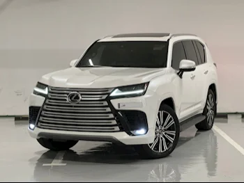 Lexus  LX  600 Luxury  2022  Automatic  34,000 Km  6 Cylinder  Four Wheel Drive (4WD)  SUV  White  With Warranty