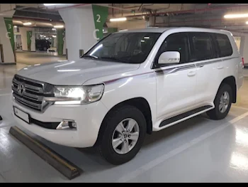 Toyota  Land Cruiser  GXR  2021  Automatic  174٬500 Km  6 Cylinder  Four Wheel Drive (4WD)  SUV  White