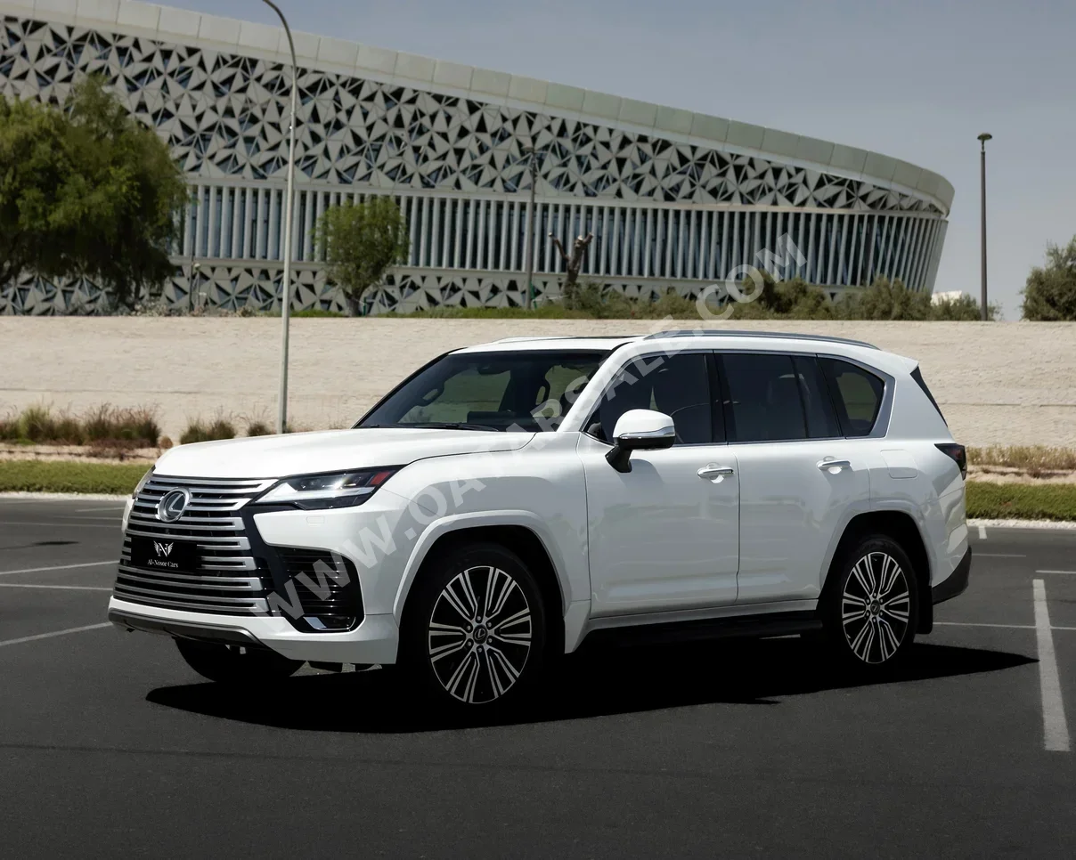 Lexus  LX  600 Luxury  2022  Automatic  22,000 Km  6 Cylinder  Four Wheel Drive (4WD)  SUV  White  With Warranty