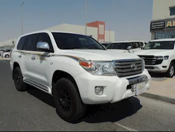 Toyota  Land Cruiser  VXR  2012  Automatic  130,000 Km  8 Cylinder  Four Wheel Drive (4WD)  SUV  White