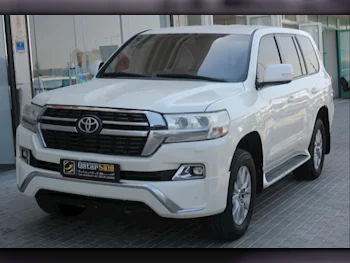 Toyota  Land Cruiser  G  2016  Automatic  280,000 Km  6 Cylinder  Four Wheel Drive (4WD)  SUV  White