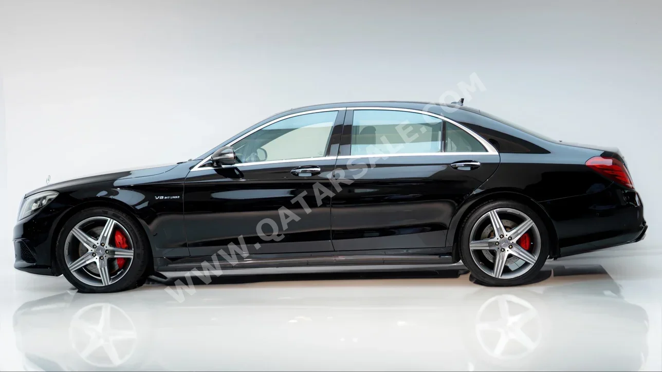 Mercedes-Benz  S-Class  63 4Matic  2015  Automatic  69٬000 Km  8 Cylinder  Rear Wheel Drive (RWD)  Sedan  Black