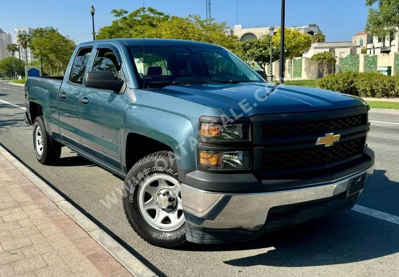 Chevrolet  Silverado  2014  Automatic  73,000 Km  6 Cylinder  Rear Wheel Drive (RWD)  Pick Up  Light Green