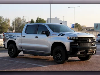 Chevrolet  Silverado  Trail Boss  2021  Automatic  109,000 Km  8 Cylinder  Four Wheel Drive (4WD)  Pick Up  Silver  With Warranty