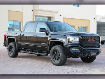 GMC  Sierra  1500  2016  Automatic  145,000 Km  8 Cylinder  Four Wheel Drive (4WD)  Pick Up  Black