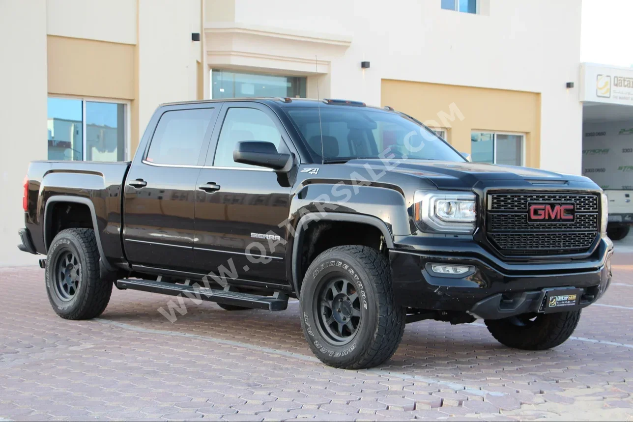 GMC  Sierra  1500  2016  Automatic  145,000 Km  8 Cylinder  Four Wheel Drive (4WD)  Pick Up  Black