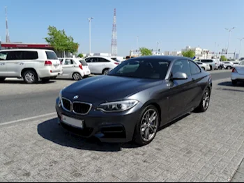 بي ام دبليو  الفئة - الثانيه  235i  2016  اوتوماتيك  158,000 كم  4 سلندر  دفع خلفي  كوبيه \ سبورت  رمادي