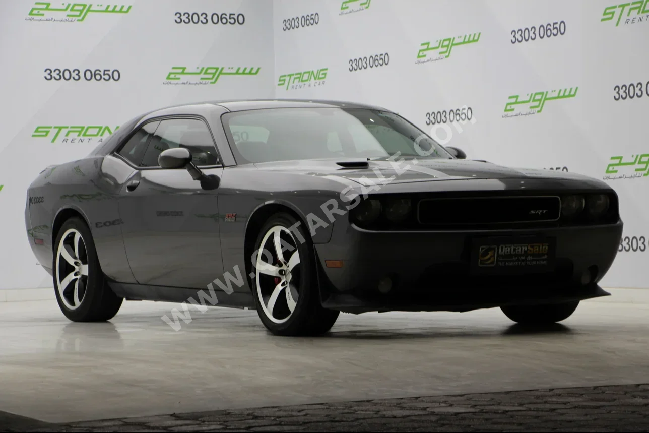 Dodge  Challenger  SRT-8  2013  Manual  114,000 Km  8 Cylinder  Rear Wheel Drive (RWD)  Coupe / Sport  Gray