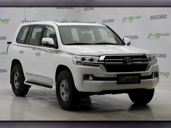 Toyota  Land Cruiser  GXR  2009  Automatic  453,629 Km  8 Cylinder  Four Wheel Drive (4WD)  SUV  White