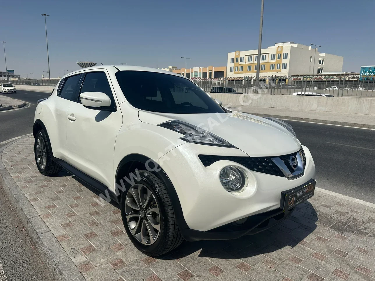 Nissan  Juke  2016  Automatic  45,000 Km  4 Cylinder  Front Wheel Drive (FWD)  SUV  White