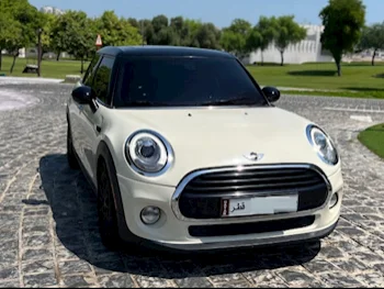 Mini  Cooper  Paceman  2016  Automatic  149,000 Km  3 Cylinder  Rear Wheel Drive (RWD)  Hatchback  Beige  With Warranty