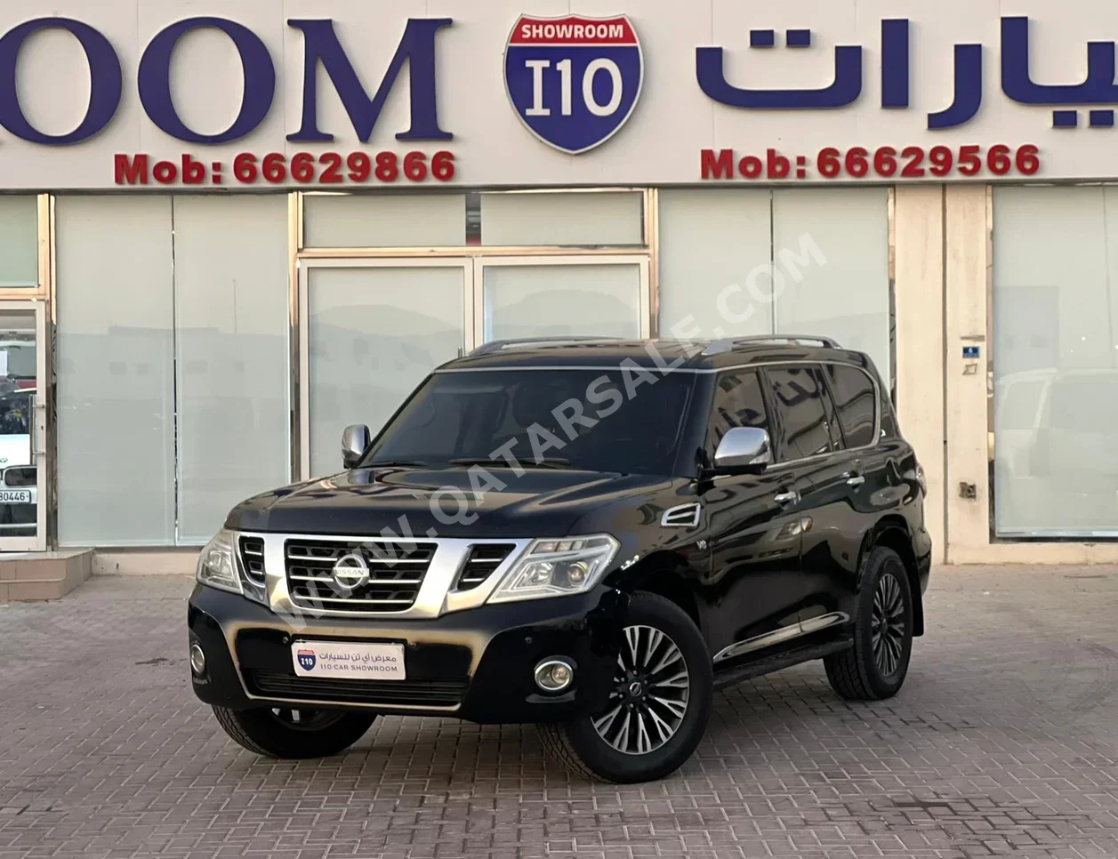 Nissan  Patrol  Platinum  2014  Automatic  269,000 Km  8 Cylinder  Four Wheel Drive (4WD)  SUV  Black