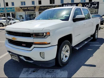 Chevrolet  Silverado  LT  2017  Automatic  108,000 Km  8 Cylinder  Four Wheel Drive (4WD)  Pick Up  White