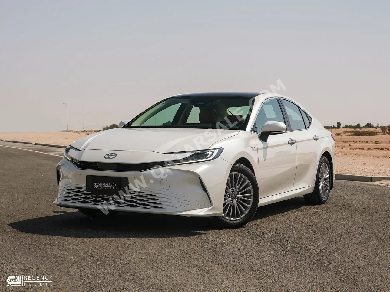 Toyota  Camry Hybrid  4 Cylinder  Sedan  White  2024