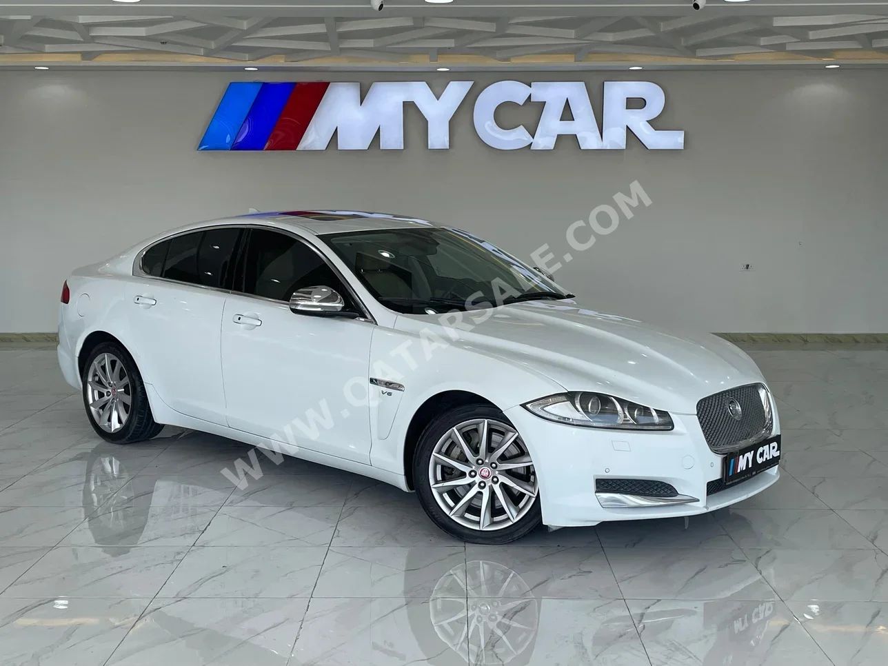 Jaguar  XF  2013  Automatic  145,000 Km  6 Cylinder  Rear Wheel Drive (RWD)  Sedan  White