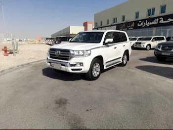 Toyota  Land Cruiser  GXR  2019  Automatic  145,000 Km  8 Cylinder  Four Wheel Drive (4WD)  SUV  White