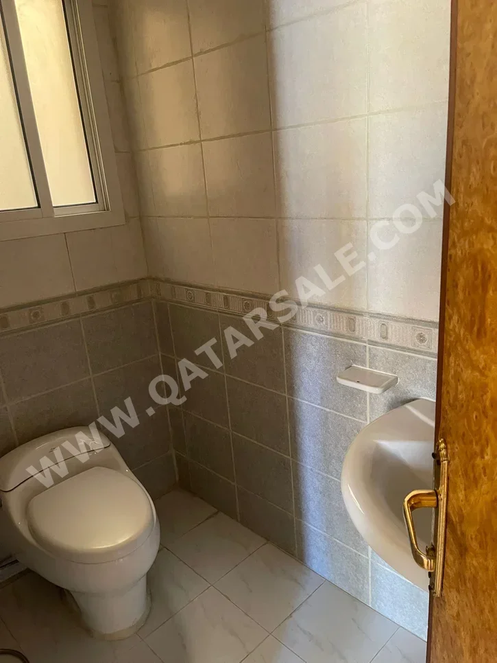 2 Bedrooms  Apartment  in Doha -  Al Sadd  Not Furnished