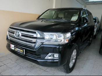 Toyota  Land Cruiser  GXR  2021  Automatic  44,000 Km  6 Cylinder  Four Wheel Drive (4WD)  SUV  Black