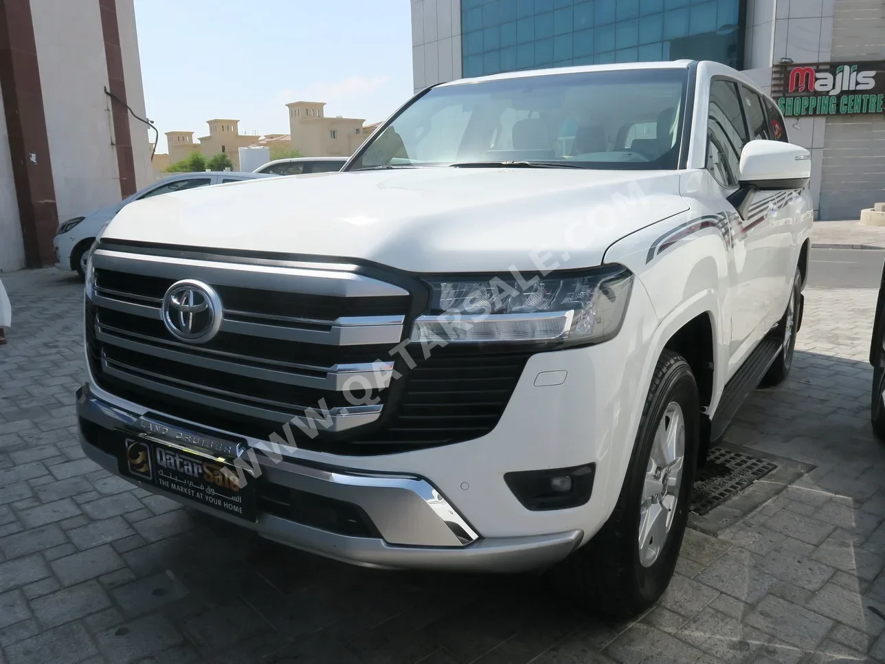 Toyota  Land Cruiser  GXR Twin Turbo  2022  Automatic  93,000 Km  6 Cylinder  Four Wheel Drive (4WD)  SUV  White  With Warranty