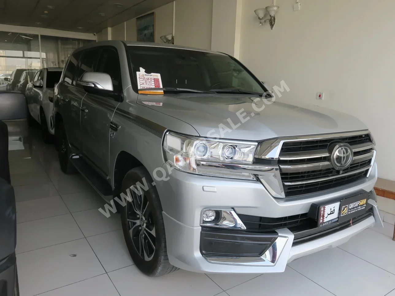 Toyota  Land Cruiser  GXR  2018  Automatic  70,000 Km  8 Cylinder  Four Wheel Drive (4WD)  SUV  Silver