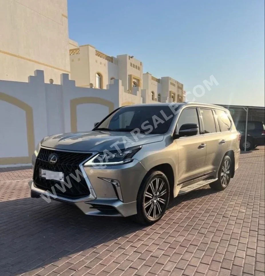 Lexus  LX  570  2019  Automatic  120,000 Km  8 Cylinder  Four Wheel Drive (4WD)  SUV  Sonic Titanium