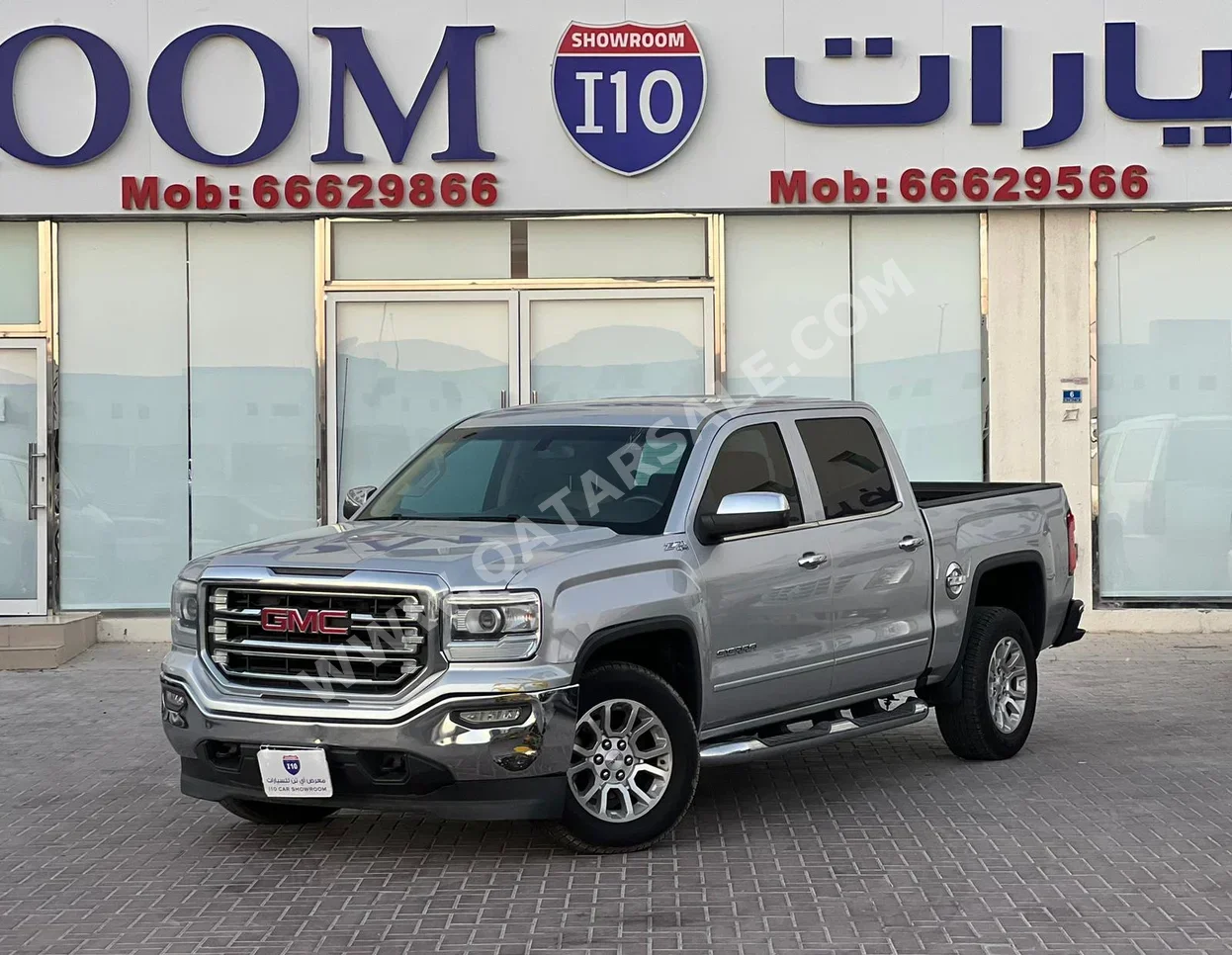 GMC  Sierra  SLT  2016  Automatic  152,000 Km  8 Cylinder  Four Wheel Drive (4WD)  Pick Up  Silver