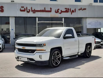 Chevrolet  Silverado  Z71  2018  Automatic  136,000 Km  8 Cylinder  Four Wheel Drive (4WD)  Pick Up  White