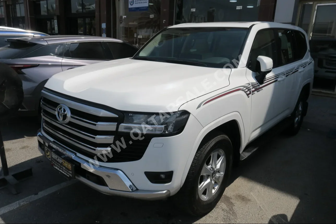  Toyota  Land Cruiser  GXR Twin Turbo  2022  Automatic  89,000 Km  6 Cylinder  Four Wheel Drive (4WD)  SUV  White  With Warranty