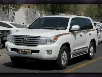 Toyota  Land Cruiser  GXR  2012  Automatic  280,000 Km  8 Cylinder  Four Wheel Drive (4WD)  SUV  White