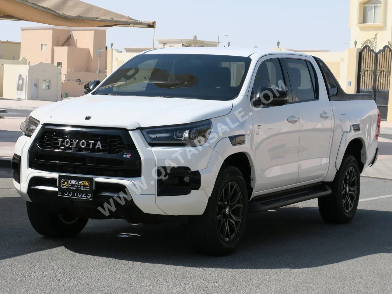 Toyota  Hilux  GR Sport  2023  Automatic  60,000 Km  6 Cylinder  Four Wheel Drive (4WD)  Pick Up  White  With Warranty