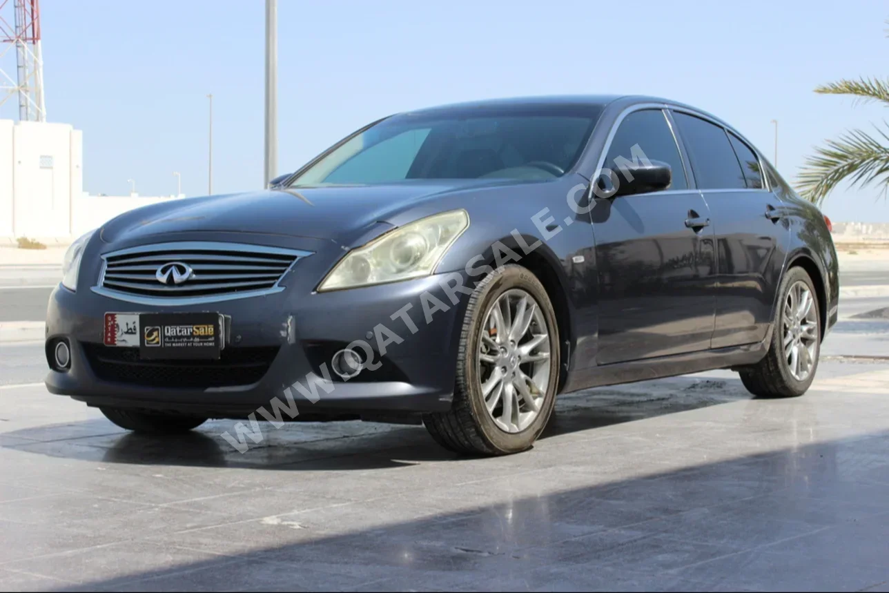 Infiniti  G  25  2013  Automatic  186,000 Km  6 Cylinder  Front Wheel Drive (FWD)  Sedan  Gray