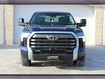 Toyota  Tundra  2022  Automatic  32,000 Km  6 Cylinder  Four Wheel Drive (4WD)  Pick Up  Blue