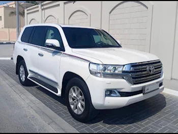 Toyota  Land Cruiser  GXR  2019  Automatic  72,000 Km  8 Cylinder  Four Wheel Drive (4WD)  SUV  White