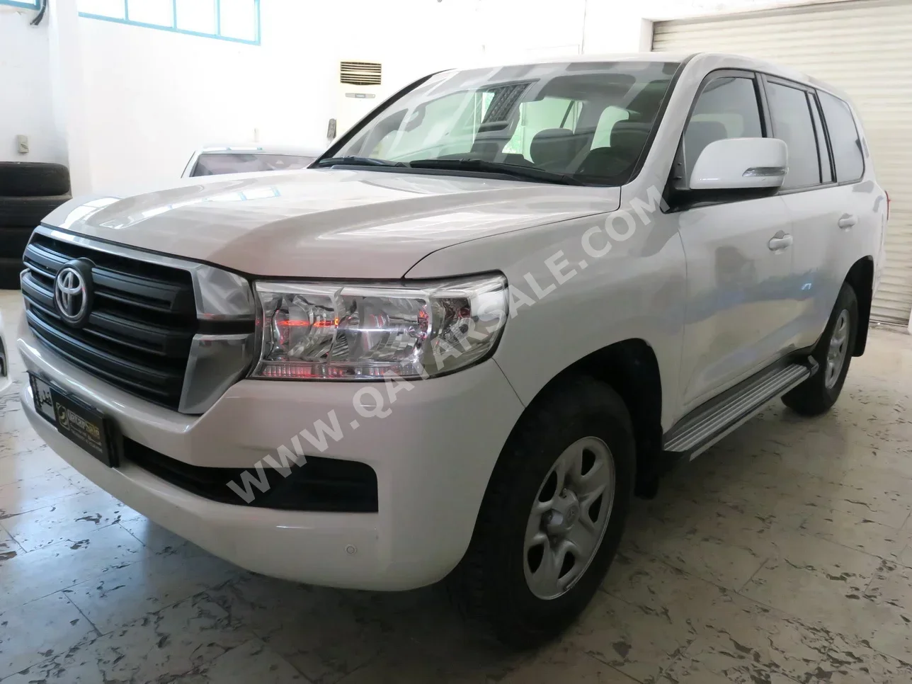 Toyota  Land Cruiser  GX  2019  Automatic  141,000 Km  6 Cylinder  Four Wheel Drive (4WD)  SUV  White