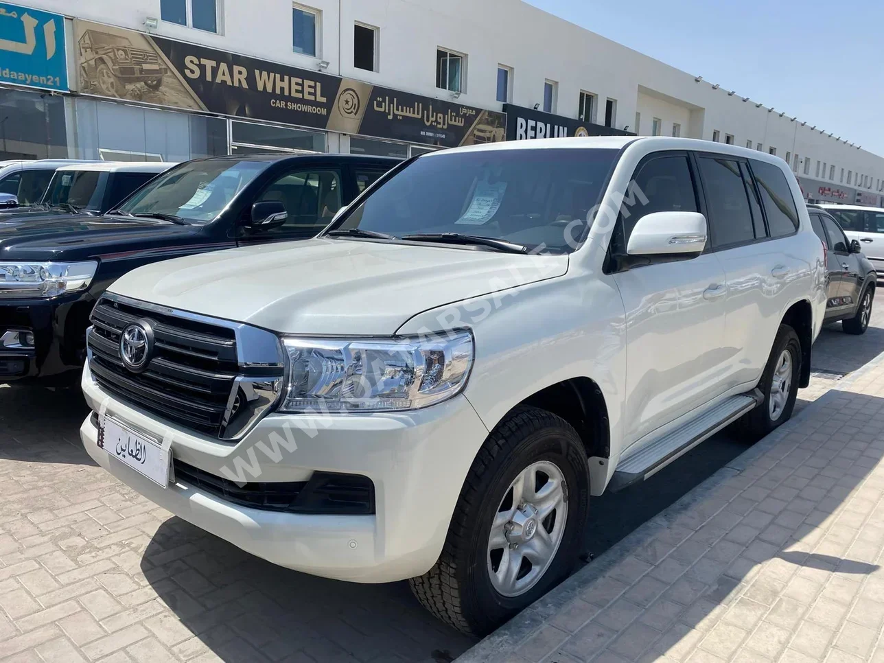 Toyota  Land Cruiser  GX  2021  Automatic  124,000 Km  6 Cylinder  Four Wheel Drive (4WD)  SUV  White