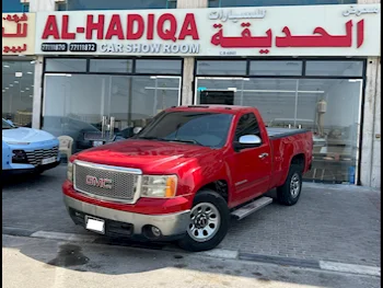 GMC  Sierra  2011  Automatic  212,000 Km  8 Cylinder  Rear Wheel Drive (RWD)  Pick Up  Red