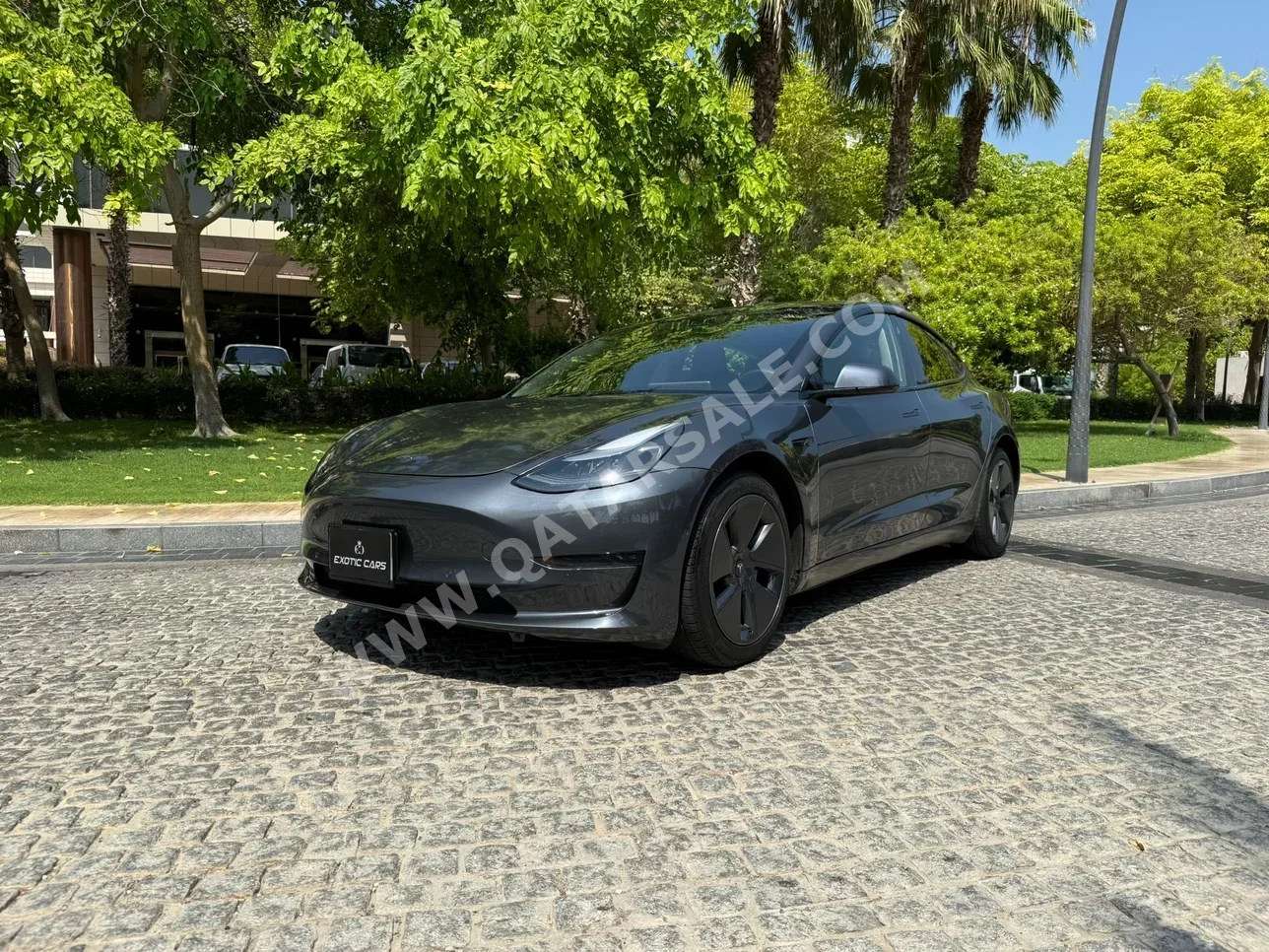 Tesla  Model 3  2022  Automatic  30,000 Km  0 Cylinder  All Wheel Drive (AWD)  Sedan  Gray