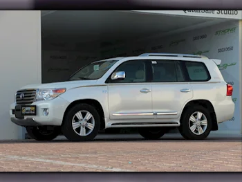 Toyota  Land Cruiser  GXR  2015  Automatic  360,000 Km  8 Cylinder  Four Wheel Drive (4WD)  SUV  Pearl