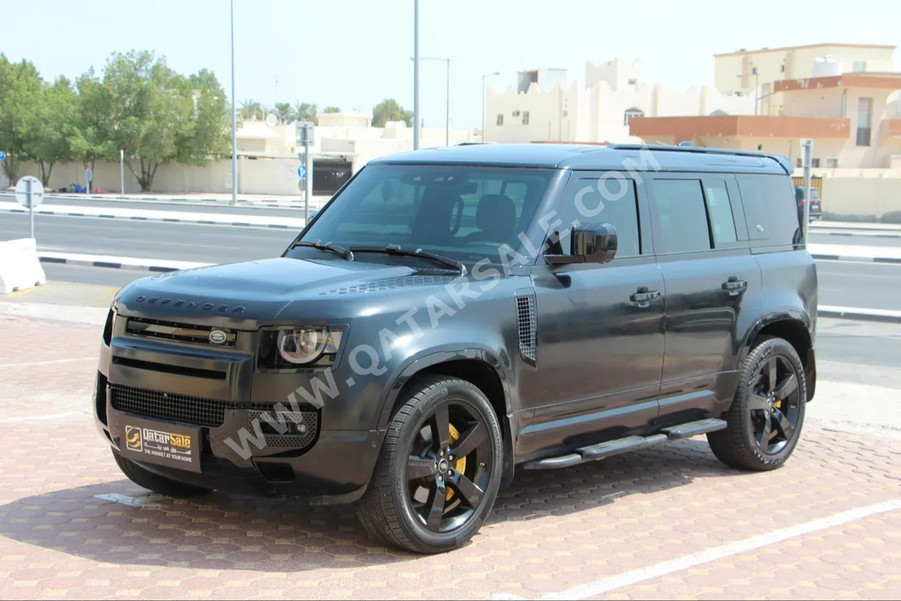 Land Rover  Defender  110 SE  2020  Automatic  113,000 Km  6 Cylinder  Four Wheel Drive (4WD)  SUV  Black