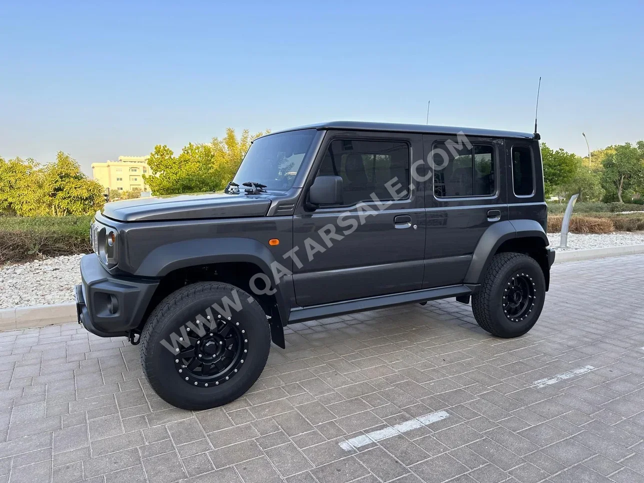 Suzuki  Jimny  2024  Automatic  4,000 Km  4 Cylinder  Four Wheel Drive (4WD)  SUV  Gray  With Warranty