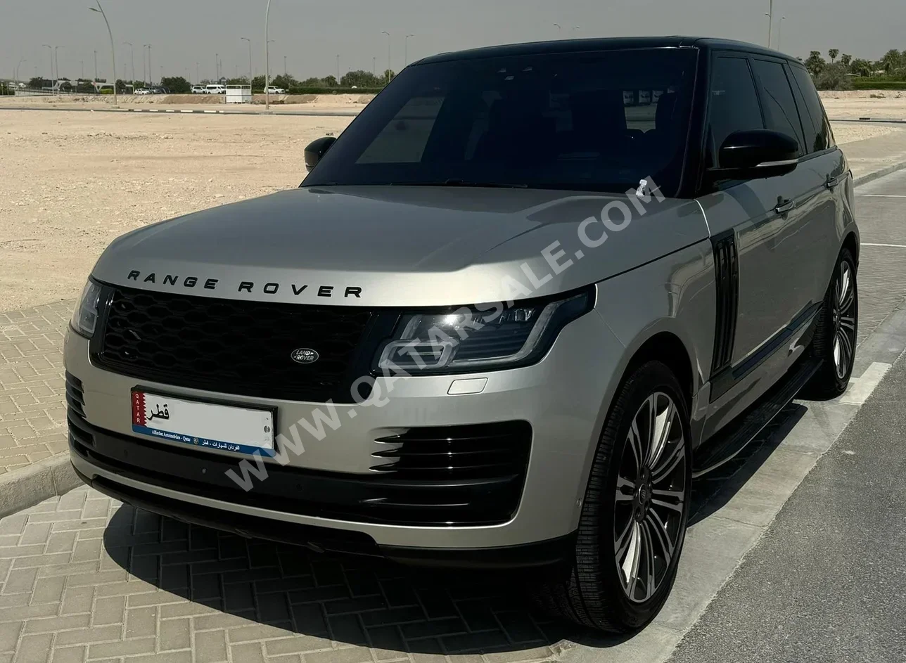  Land Rover  Range Rover  Vogue  Autobiography  2017  Automatic  165,000 Km  8 Cylinder  Four Wheel Drive (4WD)  SUV  Gold  With Warranty