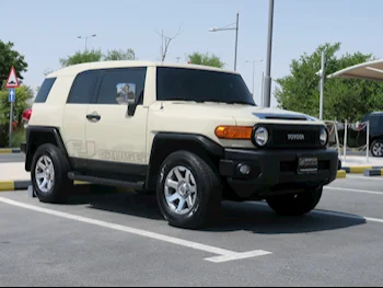  Toyota  FJ Cruiser  2023  Automatic  21,900 Km  6 Cylinder  Four Wheel Drive (4WD)  SUV  Beige  With Warranty