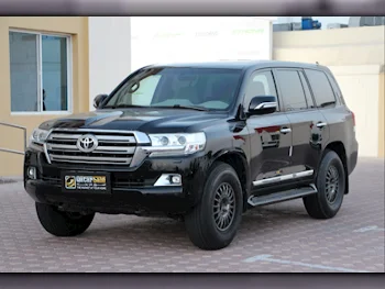 Toyota  Land Cruiser  GXR  2019  Automatic  102,000 Km  8 Cylinder  Four Wheel Drive (4WD)  SUV  Black