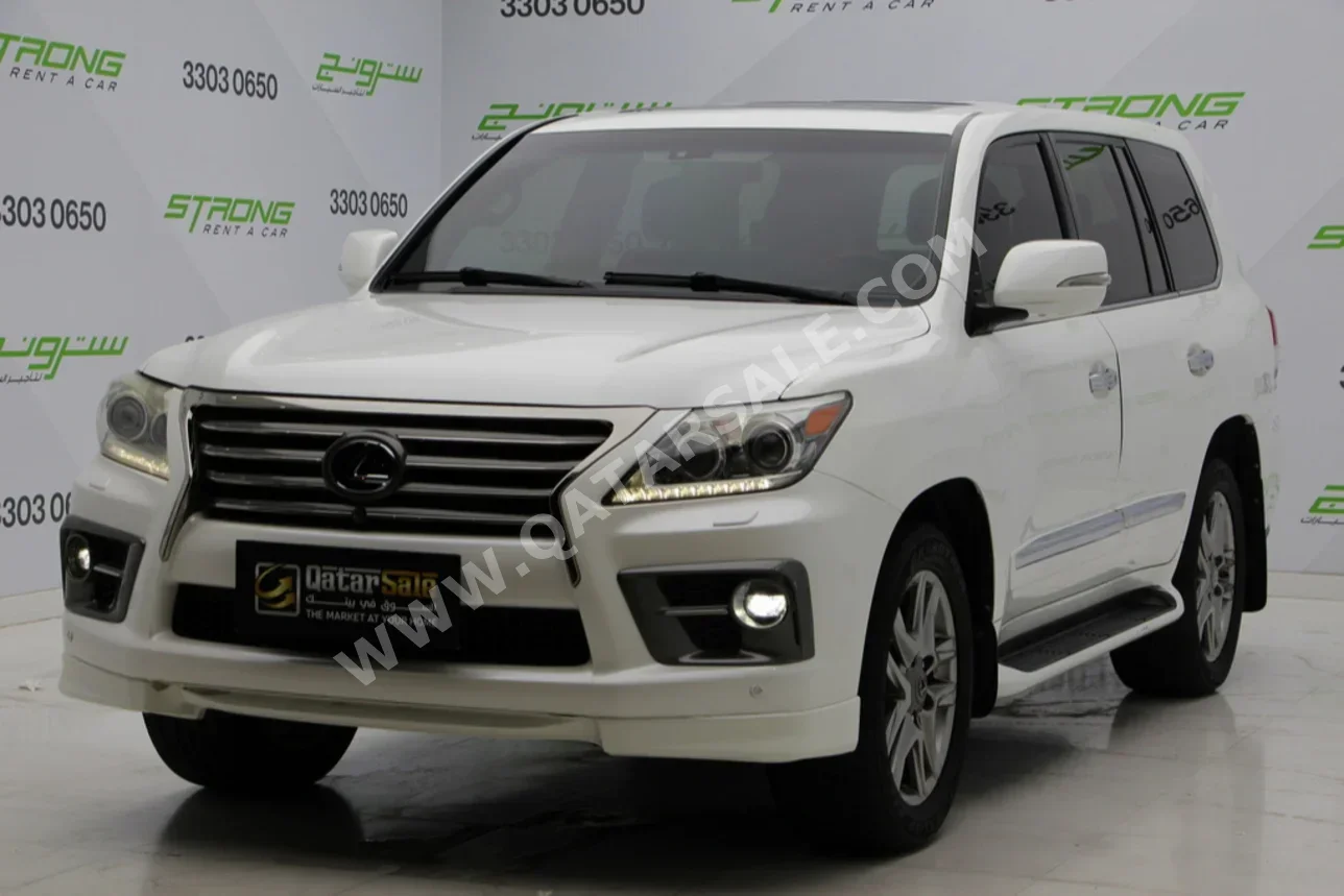 Lexus  LX  570 S  2014  Automatic  153,000 Km  8 Cylinder  Four Wheel Drive (4WD)  SUV  White