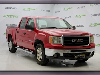 GMC  Sierra  1500  2011  Automatic  180,000 Km  8 Cylinder  Four Wheel Drive (4WD)  Pick Up  Red